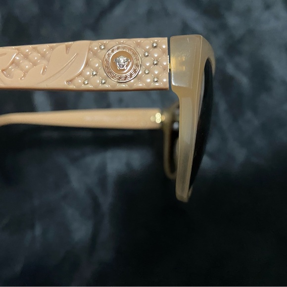 Versace VE Sunglasses  - Opal Beige - Picture 8 of 8